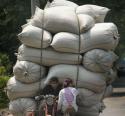 10053_chinese_drivers_give_new_meaning_to_the_term_abnormal_load_640_03.