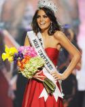 10402_Miss-Mexico-Jimena-Navarrete-cheers-after-being-crowned-the-Miss-Universe-2010.